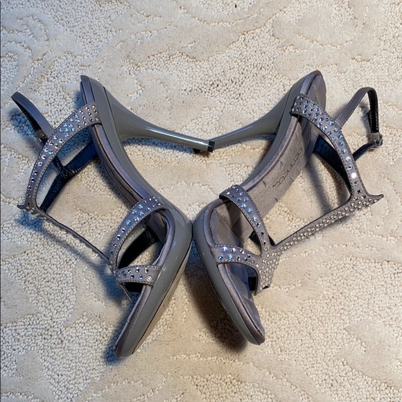 Gray jeweled heels - Picture 3 of 10